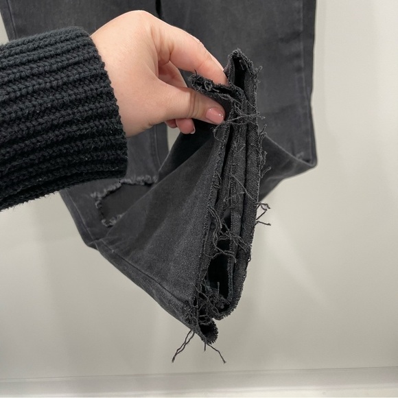 Aves Les Filles High Waist Blown Out Knee Jeans Black Size 26 Raw Hem - Picture 5 of 14